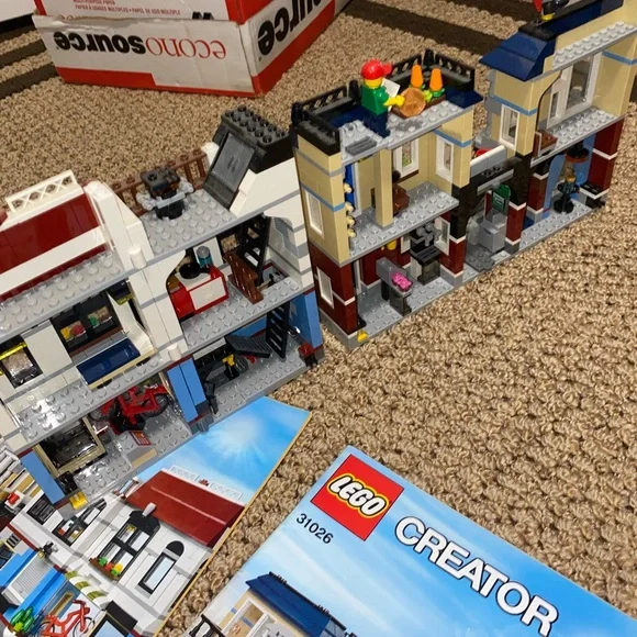 LEGO Creator Cafe & Bike Shop
